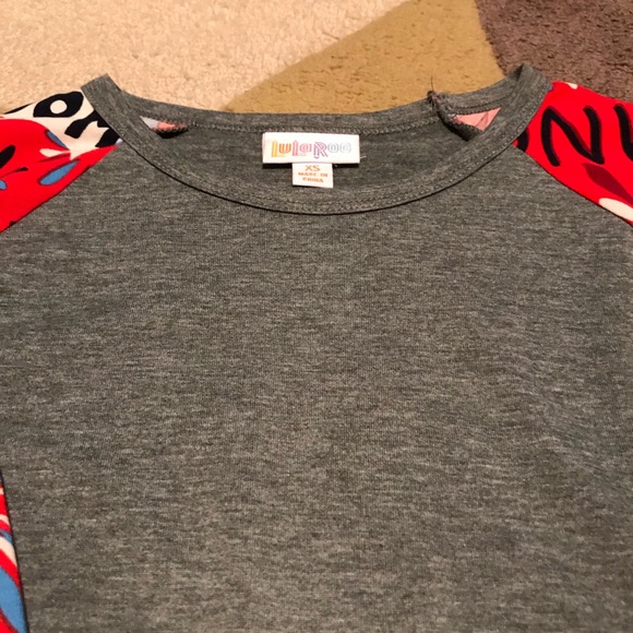 LulaRoe Randy T - Picture 3 of 3